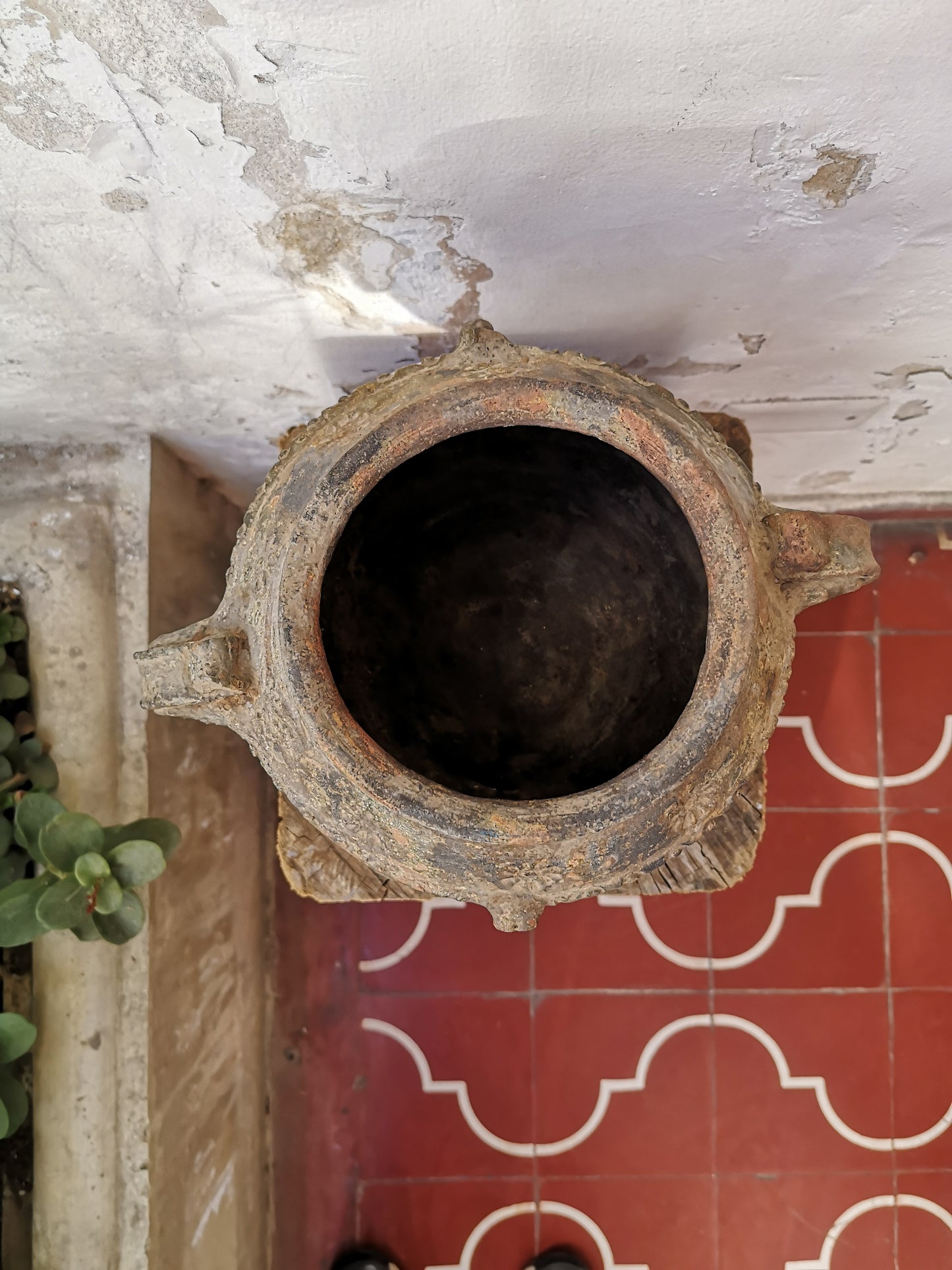 At Easter time, fruit and honey preserves are usually made. They used to be kept in clay containers with a special shape, this "honeydew" preserve is given as an offering and is shared with family and neighbors. This type of container does not exist anymore. It dates circa 1940 and come from Nahulá, Solola.