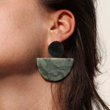 Load image into Gallery viewer, 925 Sterling Silver and jade Earrings , Sterling Silver jewelry, Jade Stone Jewelry, Handmade jewelry in Guatemala, Sustainable jewelry

