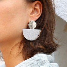 Load image into Gallery viewer, 925 Sterling Silver and jade Earrings , Sterling Silver jewelry, Jade Stone Jewelry, Handmade jewelry in Guatemala, Sustainable jewelry

