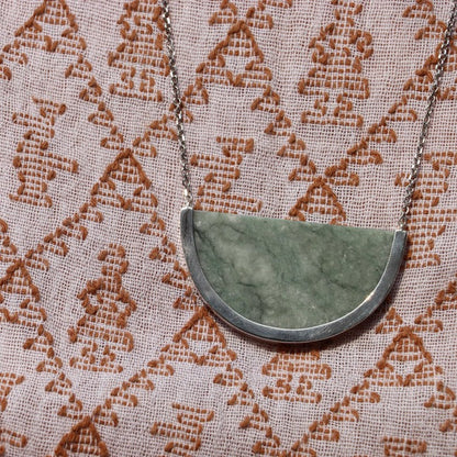 925 Sterling Silver and jade Necklaces, Sterling Silver jewelry, Jade Stone Jewelry, Handmade jewelry in Guatemala, Sustainable jewelry